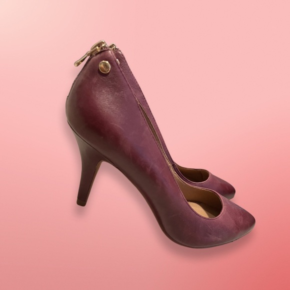 Zipper Detail Heels - Picture 2 of 3